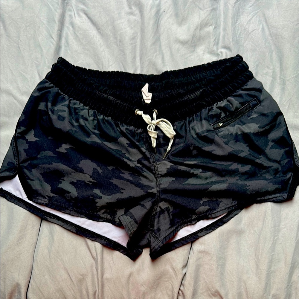 Vuori Black Athletic Shorts Lightweight Moisture-Wicking